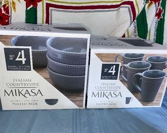 Mikasa Italian Countryside Fluted Blue 4 Bowls and 4 Mugs $36.00 New