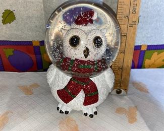 Owl Snow Globe Music Box $6.00
