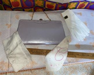 2 Hankies, Gloves and Purse $9.00