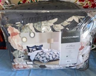 Madison Park 8 Piece King Comforter Set New Comforter, 2 Shams, Bedshirt, 2 Decorative Pillows, 2 Euro Shams $85.00