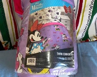 Disney Minnie Mouse Twin Comforter New $20.00