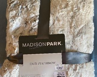 Madison Park Faux Fur Throw $15.00 New