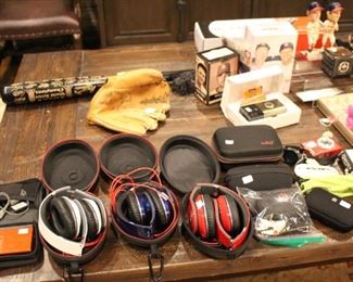 Our "goodie table" has lots of Cardinals items, electronics, costume jewelry and designer purses.