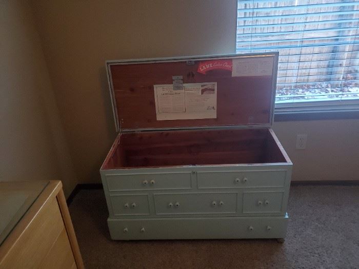 Estate sale in Westbury (Mustang/Yukon) starts on 1/6/2022