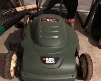 Black & Decker electric lawn mower