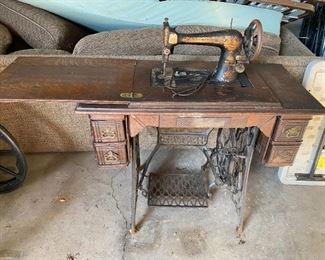 Singer Spinx Treadle Sewing Machine