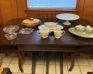 RARE 3 LEG DUNCAN PHYFE DROP LEAF AND 4 CHAIRS