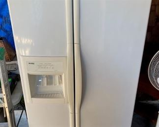 SEARS KENMORE SIDE BY SIDE REFRIGERATOR WITH ICE MAKER WITH CRUSHED ICE.