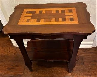 GORGEOUS ANTIQUE SIDE TABLE WITH INLAID TOP