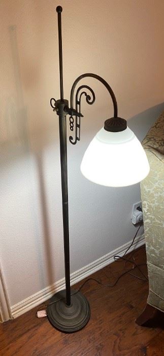 ANTIQUE BRIDGE LAMP.