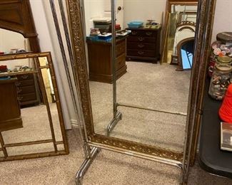 BEAUTIFUL LARGE WALL MIRROR.