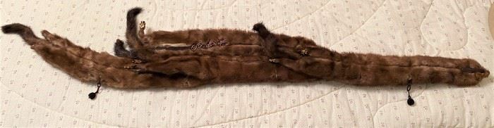 VINTAGE FULL 4-MINK STOLE.