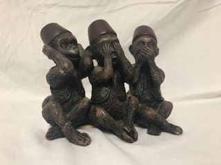 Solid brass, See-Hear-Speak no evil monkeys with Fez hats. About 6" H. But do as they say. 