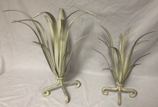 Painted metal candle holder set, just cool looking and unique. Off white/eggshell finish. 