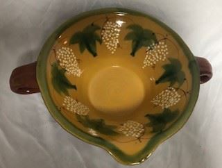 Il Cafe Grande glazed ceramic serving bowl, hand painted. Not microwaveable. Hand wash. 