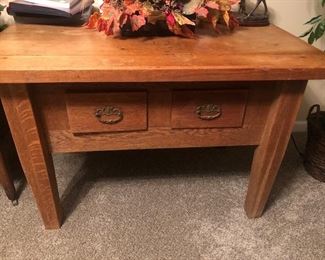 ANTIQUE SIDE TABLE