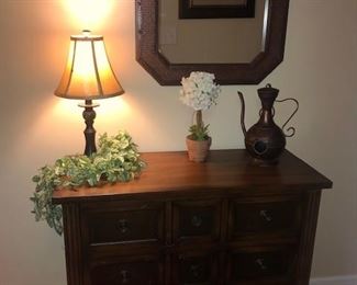 SIDE CABINET WITH DRAWERS