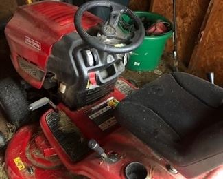 CRAFTSMAN RIDINGLAWNMOWER