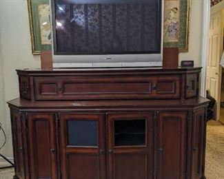 TV Cabinet with TV Lift