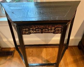 Gilded Chinoiserie console/hall table