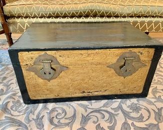 Gilded Chinoiserie chest/coffee table