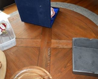 121 Round Coffee Table