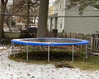 47 Trampoline