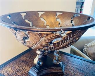 $40 DECORATIVE FOOTED BOWL 