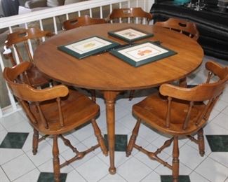SOLID MAPLE WOOD TABLE WITH 6 CHAIRS/2 LEAVES