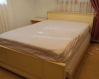 cream mid mod full size bed
