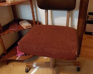 tank desk chair