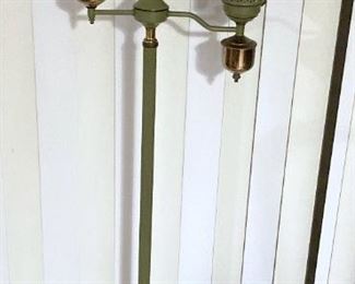 POLE LAMP. HUMIDIFIER