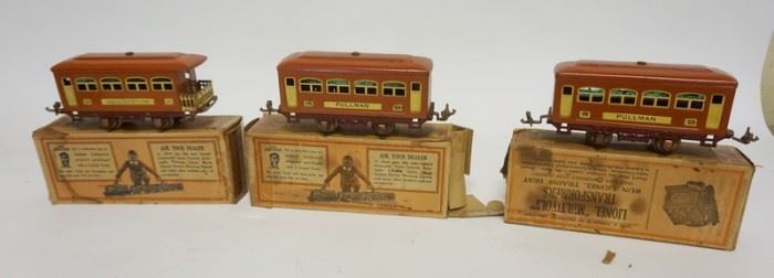 1024	LIONEL GROUP OF 3 TRAIN CARS, 2-529 PULLMAN & 530 OBSERVATION CAR

