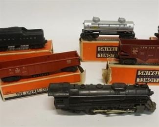 1157	LIONEL O GAUGE TRAIN SET W/#2056 ENGINE & 5 CARS IN BOXES
