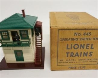1163	LIONEL TRAIN O GAUGE #445 OPERATING SWITCH TOWER IN BOX
