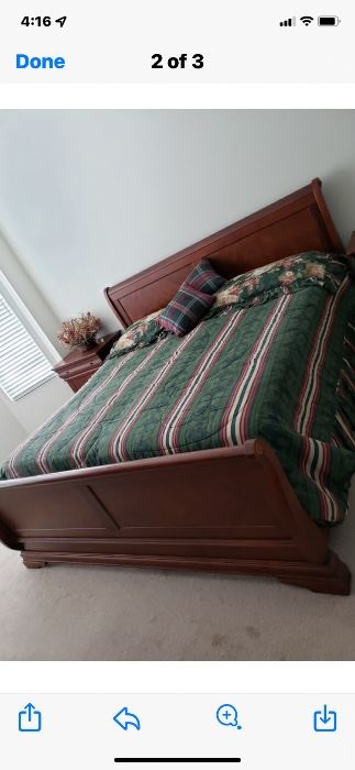 Queen-size sleigh bed Cherrywood