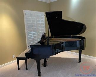 Yamaha G3 6’1″ Grand Piano in High Polished Ebony