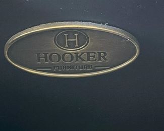 HOOKER Preston Ridge Wall Cabinet / Table