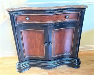 HOOKER Preston Ridge Wall Cabinet / Table