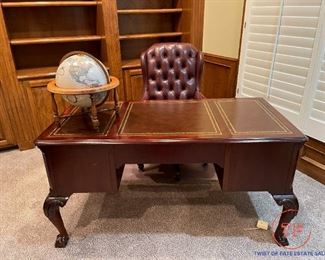 HEKMAN Chippendale Style Leather Mahogany Partner Desk