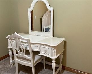 Legacy Classic Furniture Bedroom Set