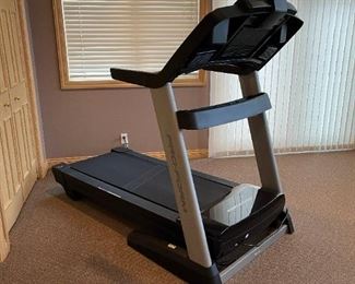 PRO-FORM PRO 2000 Treadmill