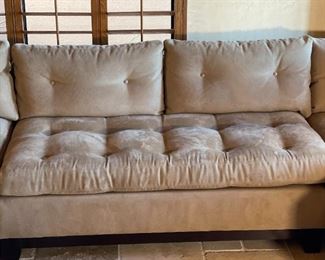 Robb & Stucky Contemporary McCreary Modern Sectional Sofa Couch Tufted Fabric 33x139x63in HxWxD