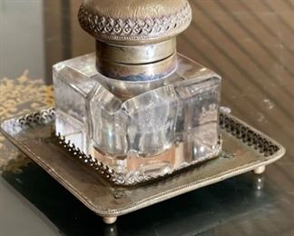 Antique Crystal Glass & Metal Inkwell Ink Well	4x4.5x4.5in	HxWxD
