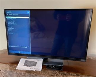 Vizio 32in 720p TV E320-B1 18 x 28 x 7in HxWxD
