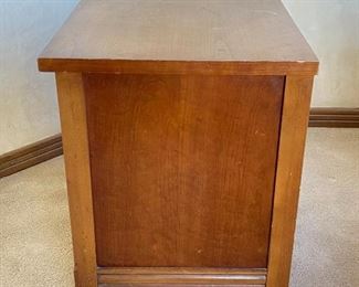 1pc Thomasville 3 drawer Dresser 22 x 26 x 17in HxWxD