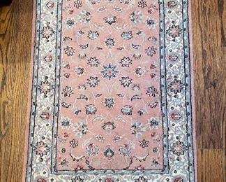 Hand Knotted Wool Pink Asian Runner Rug	125x32in	
