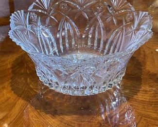 Waterford Crystal Centerpiece Bowl	5.5in H x 11,5 in Diameter	
