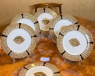 6pc Lynn Chase Amazonian Jaguar 1994 plates 24k Gold Medallion Charger 12 inch	12 inch diameter	

