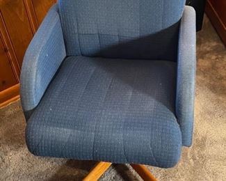 1980s vintage Office Chair #1	34 x 24 x 27in	HxWxD
